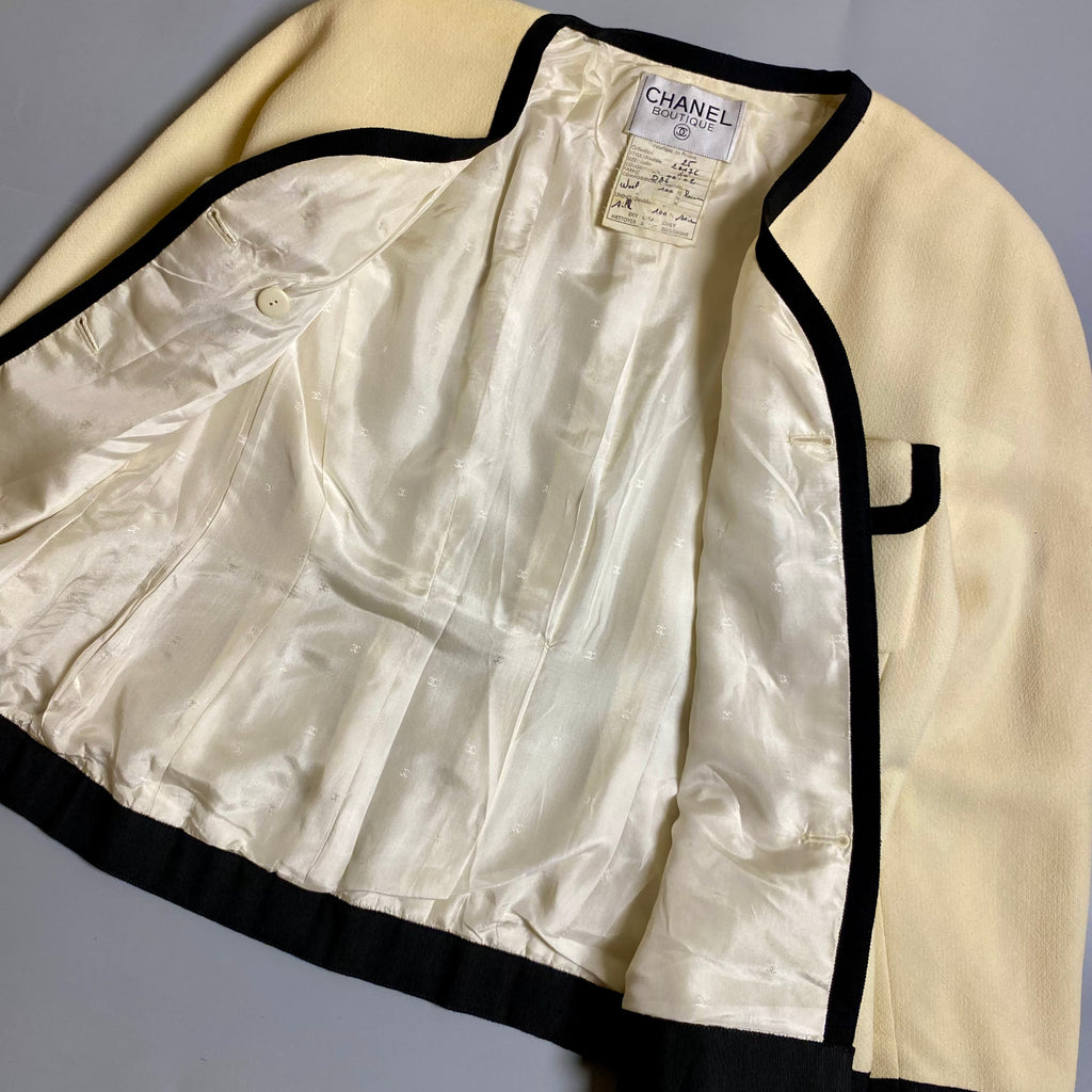 Chanel 1980s Wool Crepe Jacket
