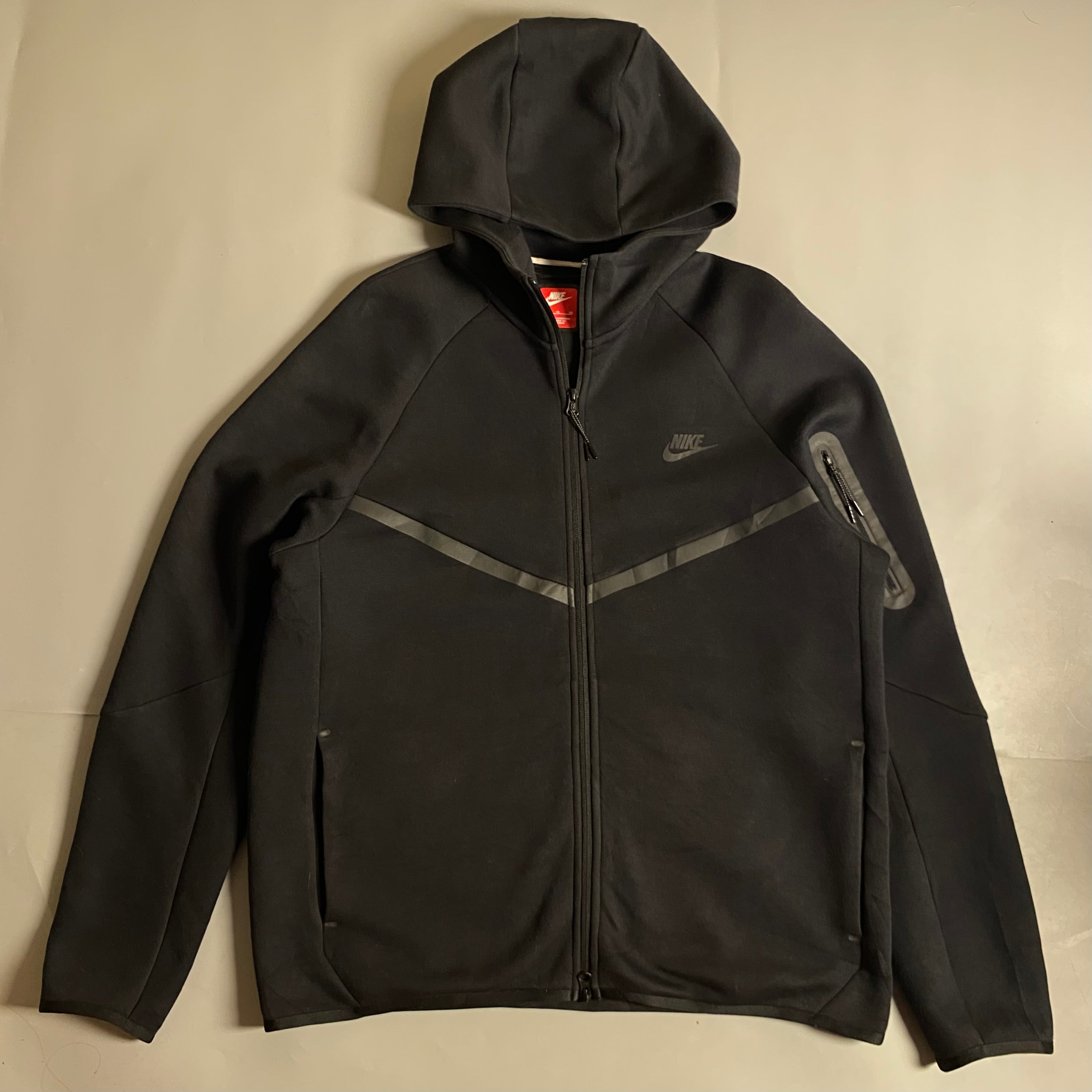 Nike Men's Tech Fleece Windrunner Full-Zip Hoodie in black
