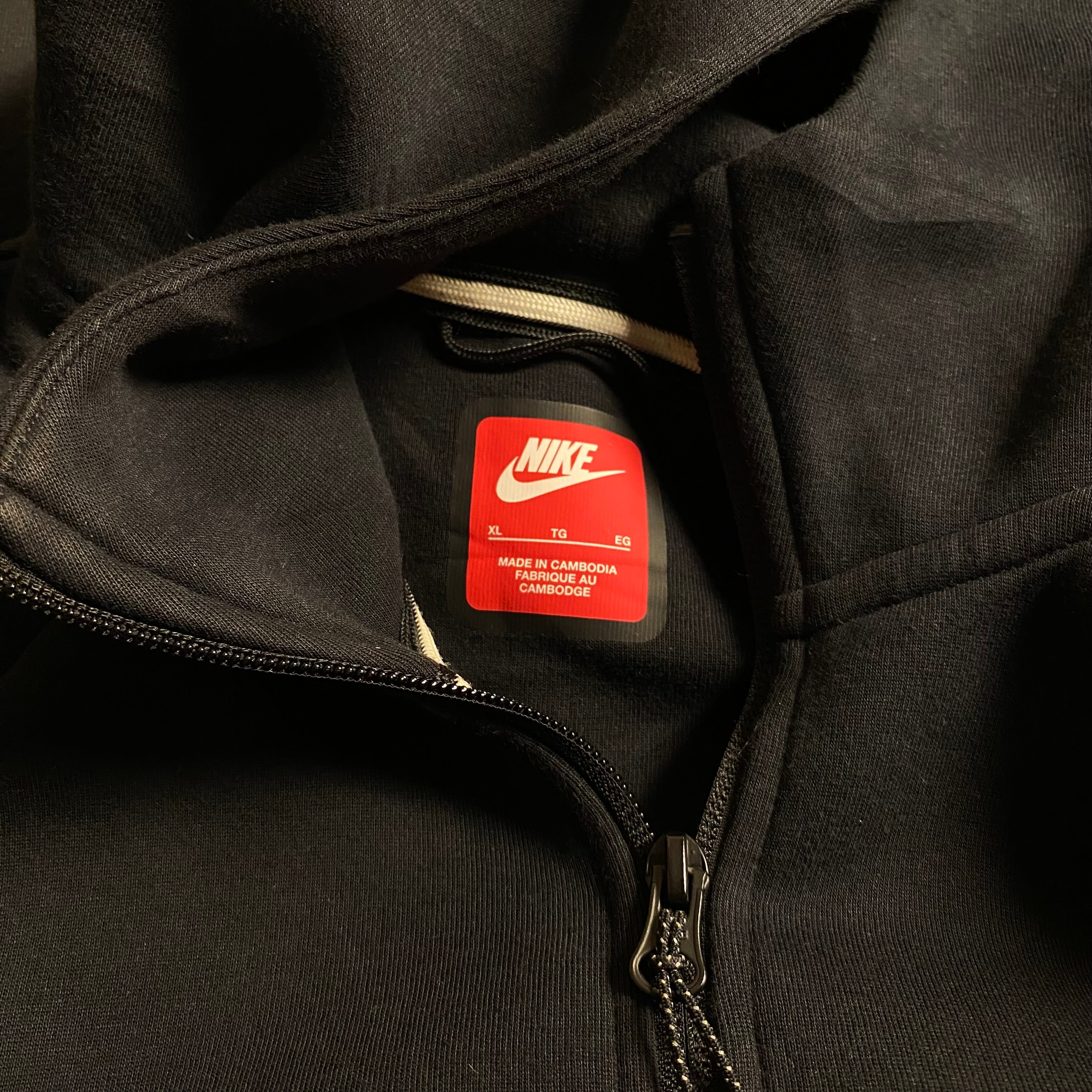 Nike Men's Tech Fleece Windrunner Full-Zip Hoodie in black