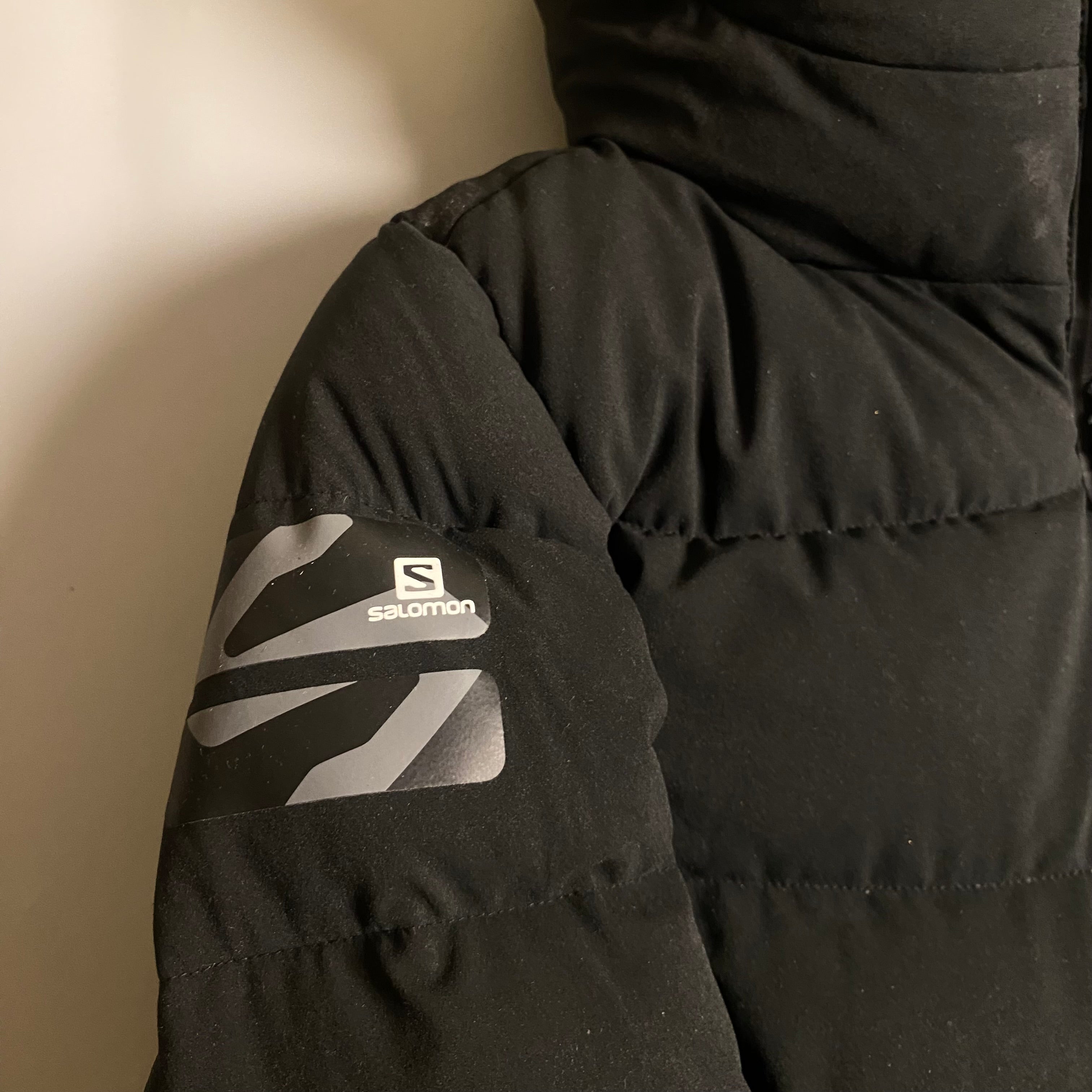 Salomon Women's Alpenflow Down Jacket in deep black