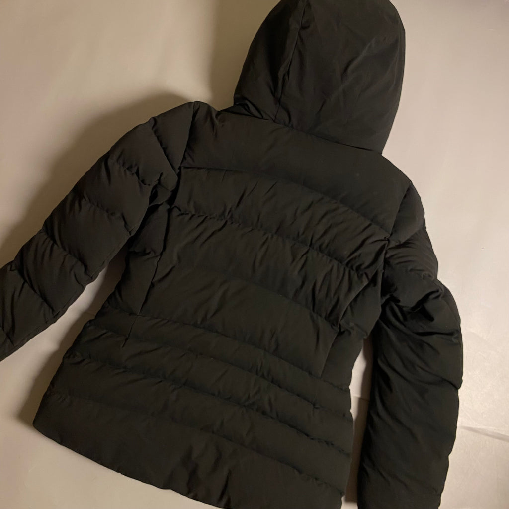 Salomon Women's Alpenflow Down Jacket in deep black